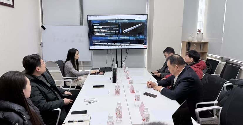 El Presidente de Qifan Cable, Zhou Guihua, encabeza una delegación en visita de investigación e intercambio a OneSpace